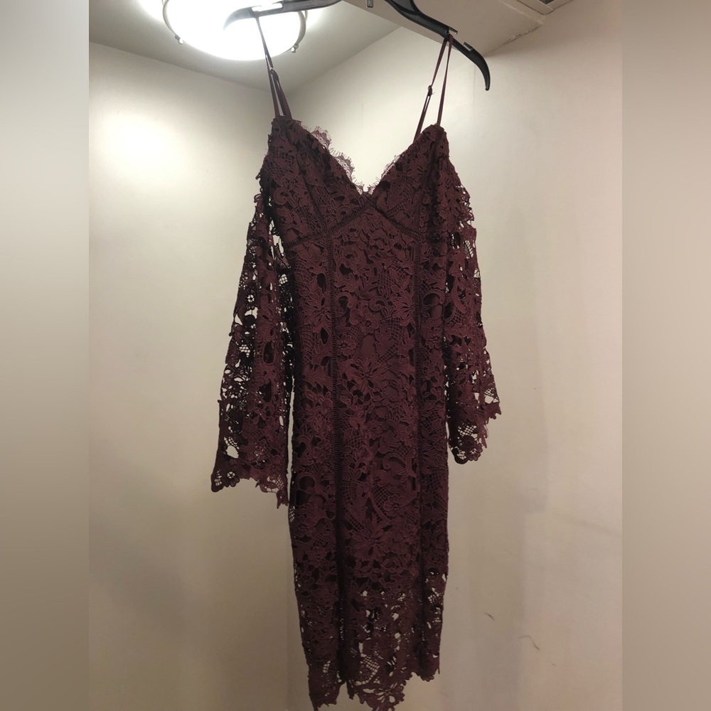 ASTR maroony purple lace cold shoulder sleeveless dress 
- size xs - Picture 2 of 5